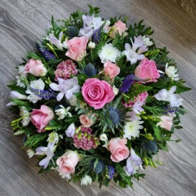 Posy tribute - Large posy tribute mixed flowers, a lovely tribute in delicate pastel colours, other colours are available.